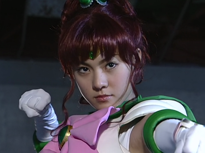 NoContextPGSM's tweet photo. Happy birthday to Makoto Kino/Sailor Jupiter (December 5th)! Celebrate by baking your favourite sweet treats, or... getting a much more culinarily-inclined friend to teach you how. Same with knitting. Or "redecorating" with a hammer. Why is this friend so good at everything?? https://t.co/hmZvt6IM0Q