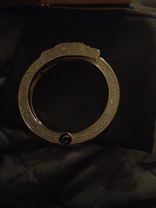 Got my new cuffs cops and robbers  any ladies being bad https://t.co/C1GoOXP8nq