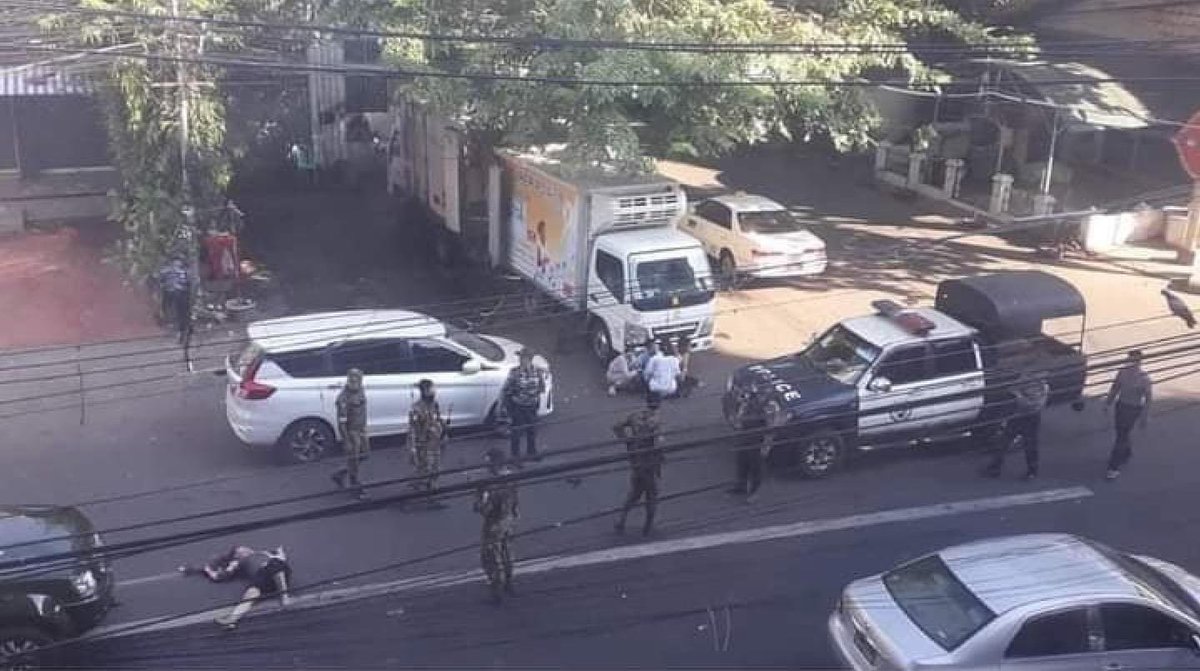 Haruonchill's tweet photo. According to @Khithitofficial, at least 5 protesters incl: the injured were ABDUCTED in Junta’s deadly crackdown on peaceful protest in #Yangon’s #Kyimyindaing town on Dec5. The abductees were DENIED medical treatment &amp; taken to interrogation camp. @hrw
#WhatsHappeningInMyanmar https://t.co/oKJ2Ru4Zd9