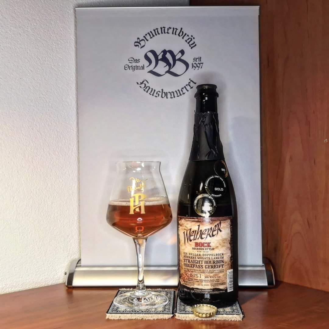 brunnenbraeu's tweet photo. Brauerei Kundmüller - Weiherer Bock - Bourbon Style - Oak Aged (*****) 8,4%
#beeronthecarpet
#kundmüller #weiherer #brauereikundmüller #weihererbier #weihererbock #bourbonstyle #oakaged #oakagedbock #doppelbock #hellerdoppelbock https://t.co/UVFnKJMmnH