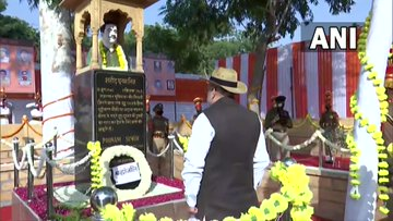tv9gujarati's tweet photo. Jaisalmer | Union Home Minister Amit Shah takes part in  BSF's 57th Raising Day celebrations https://t.co/0gU2Wz5C4o