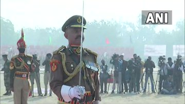 tv9gujarati's tweet photo. Jaisalmer | Union Home Minister Amit Shah takes part in  BSF's 57th Raising Day celebrations https://t.co/0gU2Wz5C4o