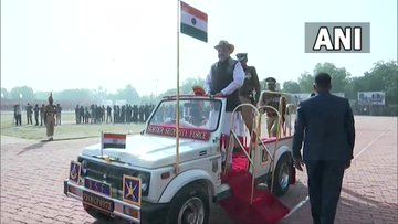 tv9gujarati's tweet photo. Jaisalmer | Union Home Minister Amit Shah takes part in  BSF's 57th Raising Day celebrations https://t.co/0gU2Wz5C4o