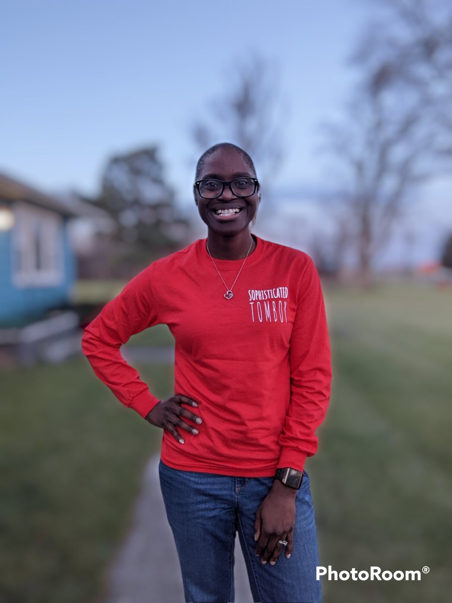 amcmath04's tweet photo. A smile is happiness you will find right under your nose!
#sophisticatedtomboy #sophisticatedsaturday #longsleeveshirt #red #downhillsocks #nopictures #gogetyoursnow #KOTD #Nike #Jordan14 #RetroLow #RedLipStick
Shirt @sophisticatedtomboy https://t.co/2AU98hiLB6