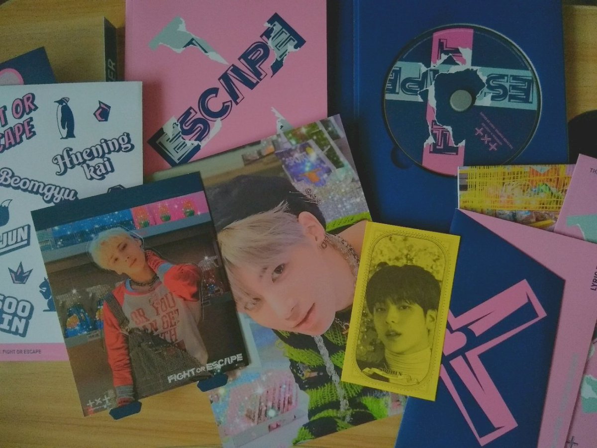 ArjenneC's tweet photo. Thank you so much @MoonBearShopPH , my TXT album F or E(escape v.) arrived on Wednesday, super bilis ng shipping & superrr dami ng bubble wrap and cuties ng freebies! Until my next purchase po!(Β΄β©ο½‘β’ α΅ β’qβ©`) #MBKSPH_Feedbacks (pasensya po ngayon lang ako nakapagtwt hihihi) https://t.co/DLpeE2Q2Zr