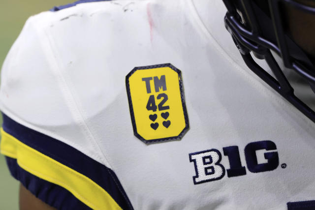 RedditCFB's tweet photo. Michigan scores 42 points for Tate Myre. Go Blue. https://t.co/wS57CKgXgP