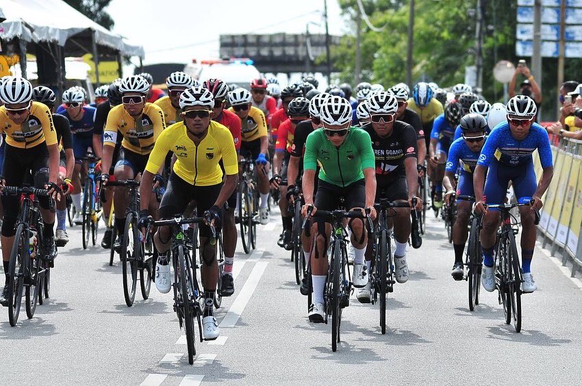 nsblackpanthers's tweet photo. Kedudukan Terkini #JelajahNS2021 Peringkat Ketiga

KOM 1- Kanchong (Km 29.0)

79-Muhammad Shahmir Aiman (Terengganu)
43-Muhammad Yusri Shaari (Perak)
81-Kee Zhe Yie (Terengganu) https://t.co/ho7SYkHIUK