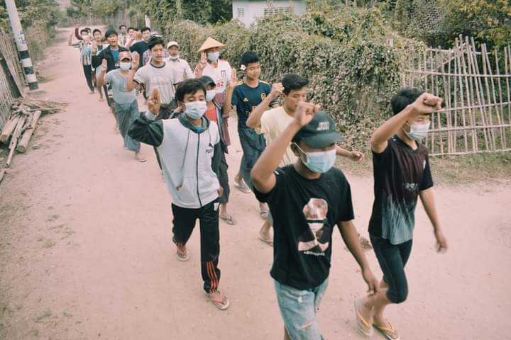 miN13700's tweet photo. The pro-democracy activists in villages north of Salingyi &amp; east of Yinmarbin townships staged 270th protest rally on December 5 to take over the lost human rights in Myanmar with the Spring Revolution.

#HelpMyanmarIDPs
#Dec5Coup
#WhatsHappeningInMyanmar https://t.co/7ZMEdgdgwS