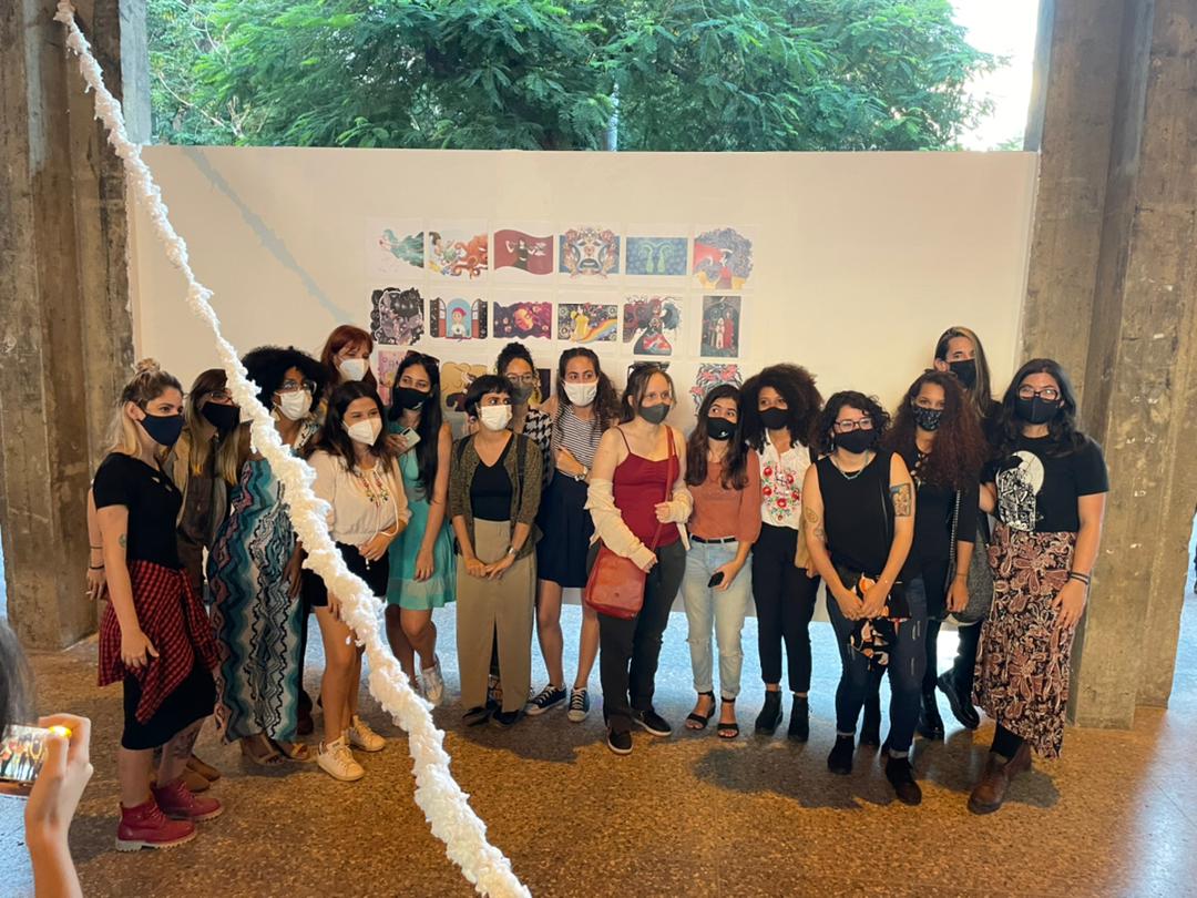 chabeli_farro's tweet photo. Les traigo foticos de la expo en la que estuvo El Aquelarre (@elaquelarre_zine en IG) ✨

Acá están: @TLBnoesigual @Irenillart @AnaRoxanaDiazO1 @Blue_Darlyn @karlotik97 @db_artt @Alexs_arts @Mei_LFong @gabz_workz @la_massa_girl @mash_tessa @chelsyescalona @DrawJournal
y más!! https://t.co/md68NFks7p