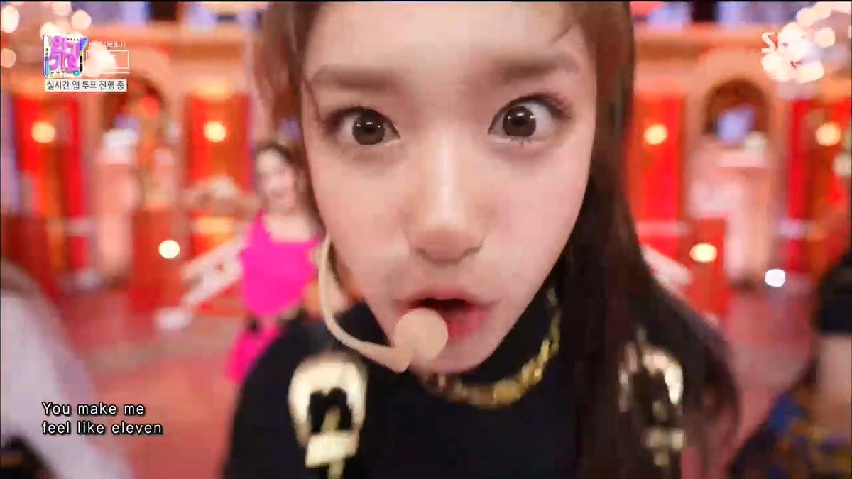twicezyone's tweet photo. this Karina w/ this Leeseo https://t.co/ADcNk6HRcw