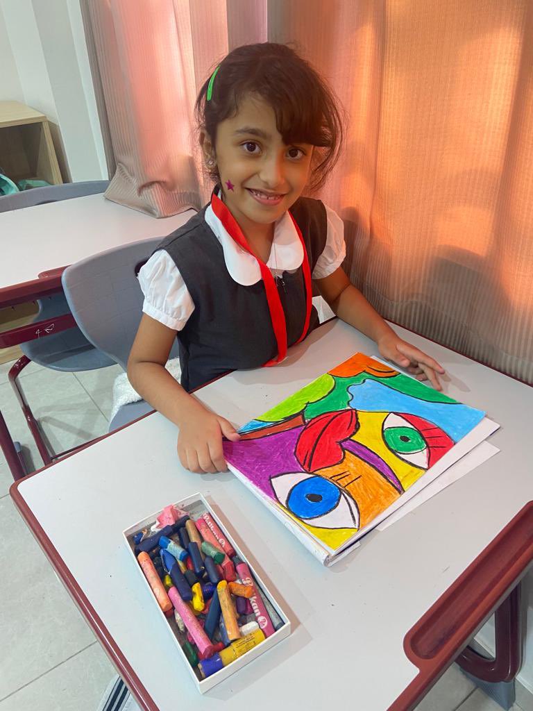 alraneemschools's tweet photo. Year 3 students have been learning to create some lovely abstract art work. #abstractart #art #alraneemschool #art_class #coloring #Steam #funlearning #internationalschool https://t.co/Hqxe9GAowy