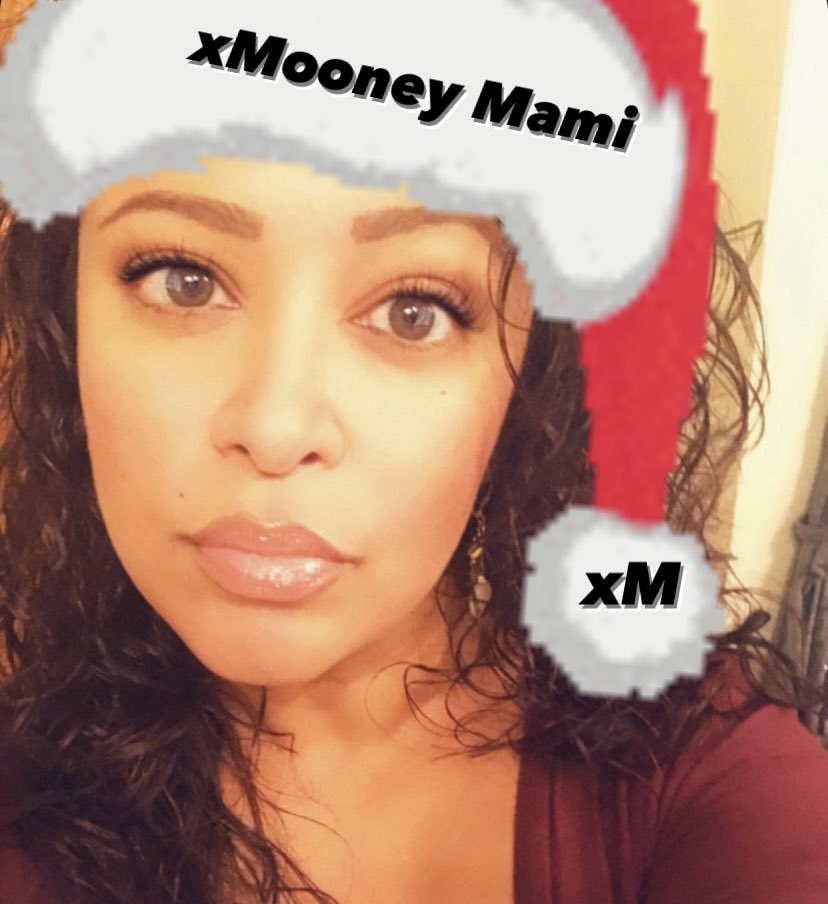 Astercoded69's tweet photo. #NewProfilePic #xMooneyMami 💋 🎄#xMooneyToken #maxi #Yuh 😘 #Crypto 🔥 https://t.co/c9TD4GwgCu