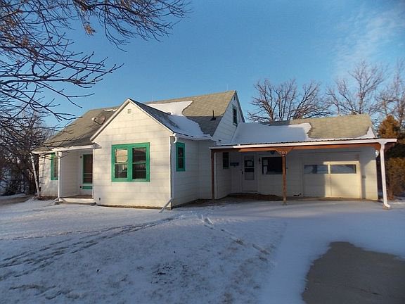 BronecCalvin's tweet photo. Here’s what our house that we were remodeling looked like before, during and after the fire.  My family is so lucky we were still living in our rental house and all I lost was mostly my tools and not much personal items. I’m still replaying that night in my head fighting fire. https://t.co/NVM1O76nks