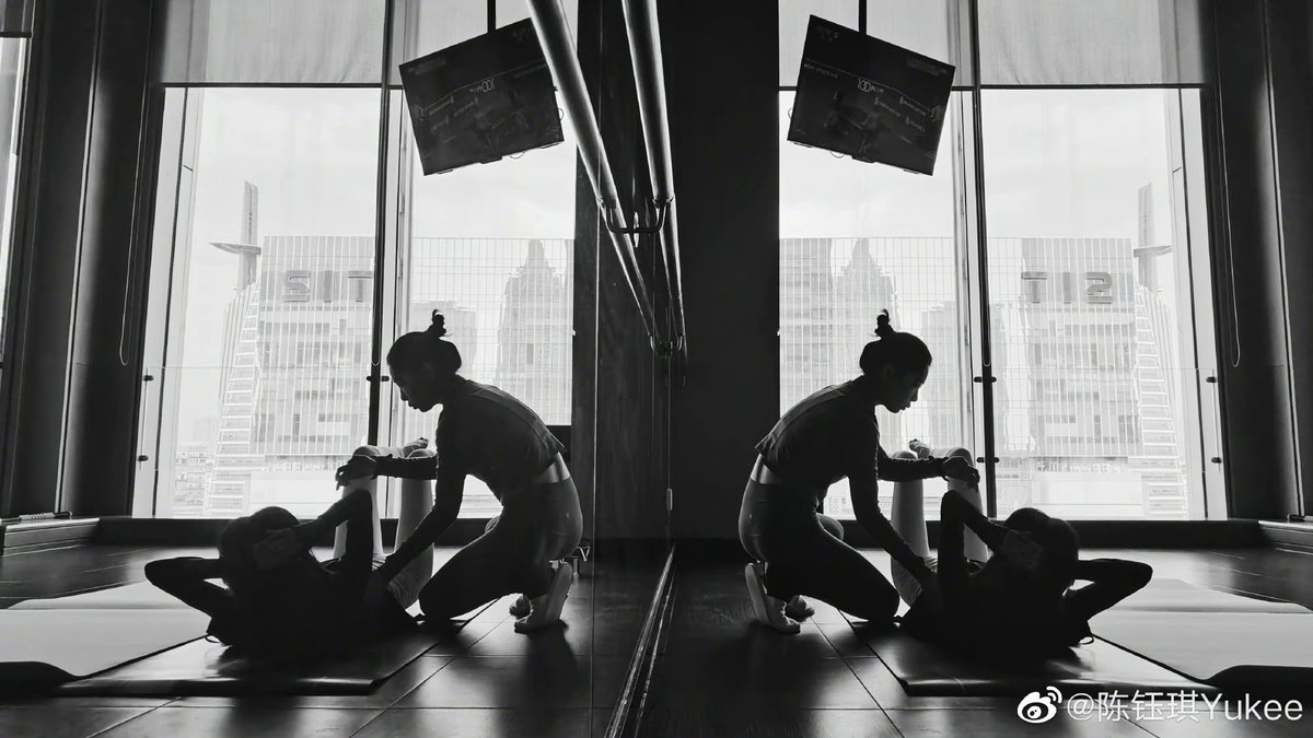 dramapotatoe's tweet photo. #ChenYuqi shares new snaps - “Have you worked out today? ✌🏻” https://t.co/Ai8BhG18iB