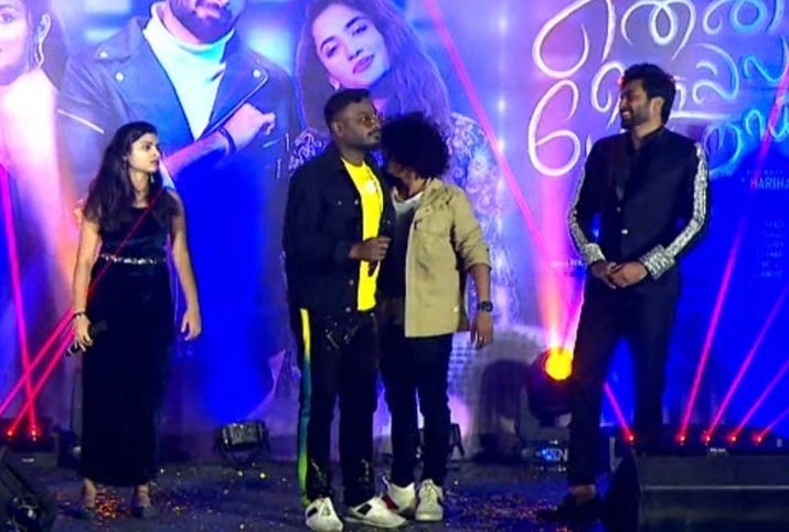 emptyrantshere's tweet photo. This frame!😭❤
#ESPAudioLaunch https://t.co/AinlVDwsae