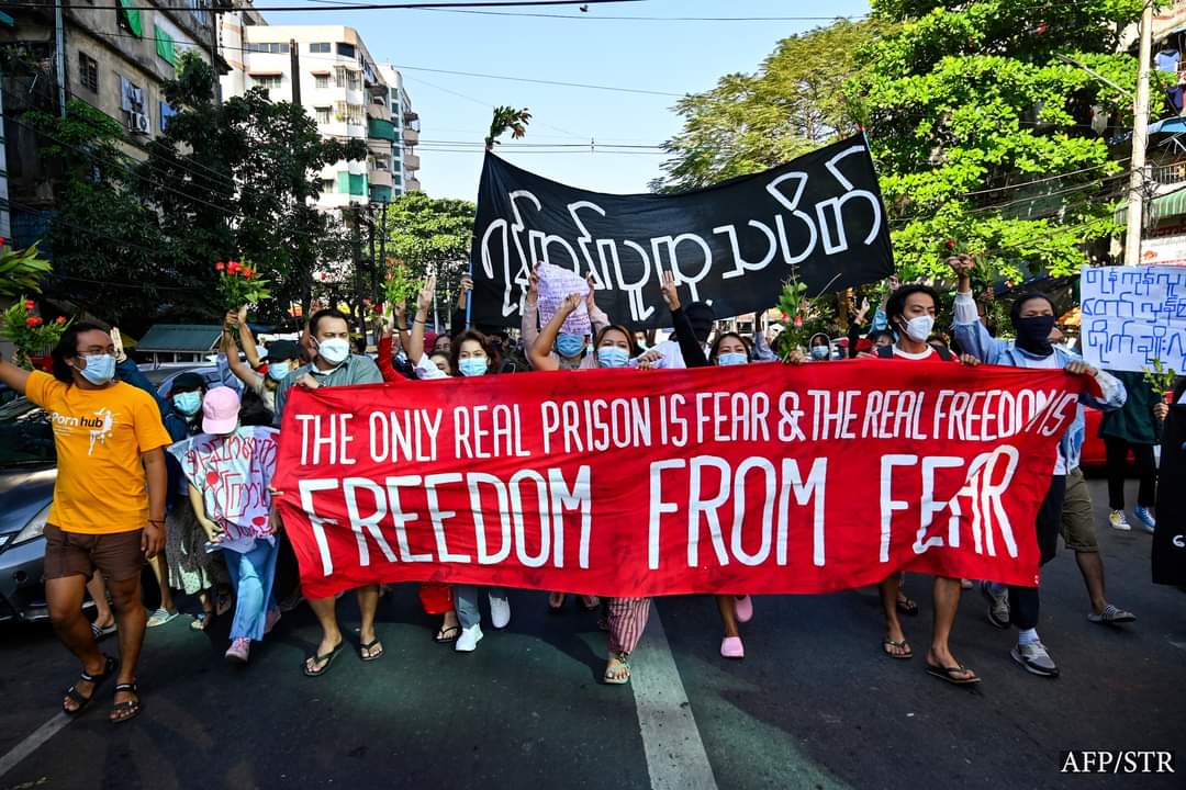 Young people protesting against the military dictatorship before being arrested by junta vehicle on #Kyimyindaing Pan Pin Gyi Road in Rangoon's today, leaving some dead &amp; several others arrested.The protest was broken up about two minutes from the start.

#WhatsHappeningInMyanmar