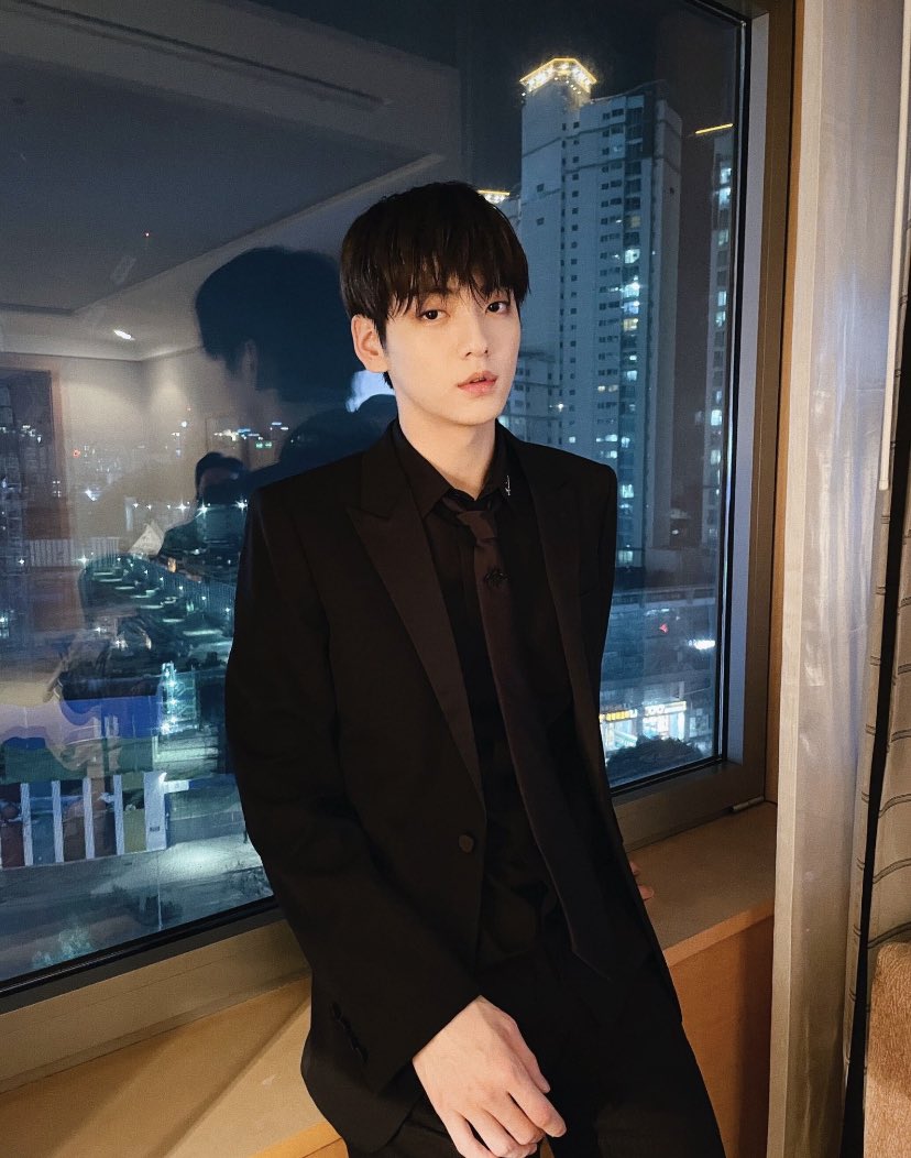 emArmy10's tweet photo. Happy birthday Soobin! Hopefully you’re having a good day today💙
#SOOBINDAY #OurMiracleSoobinDay https://t.co/kcUG5NP5t2
