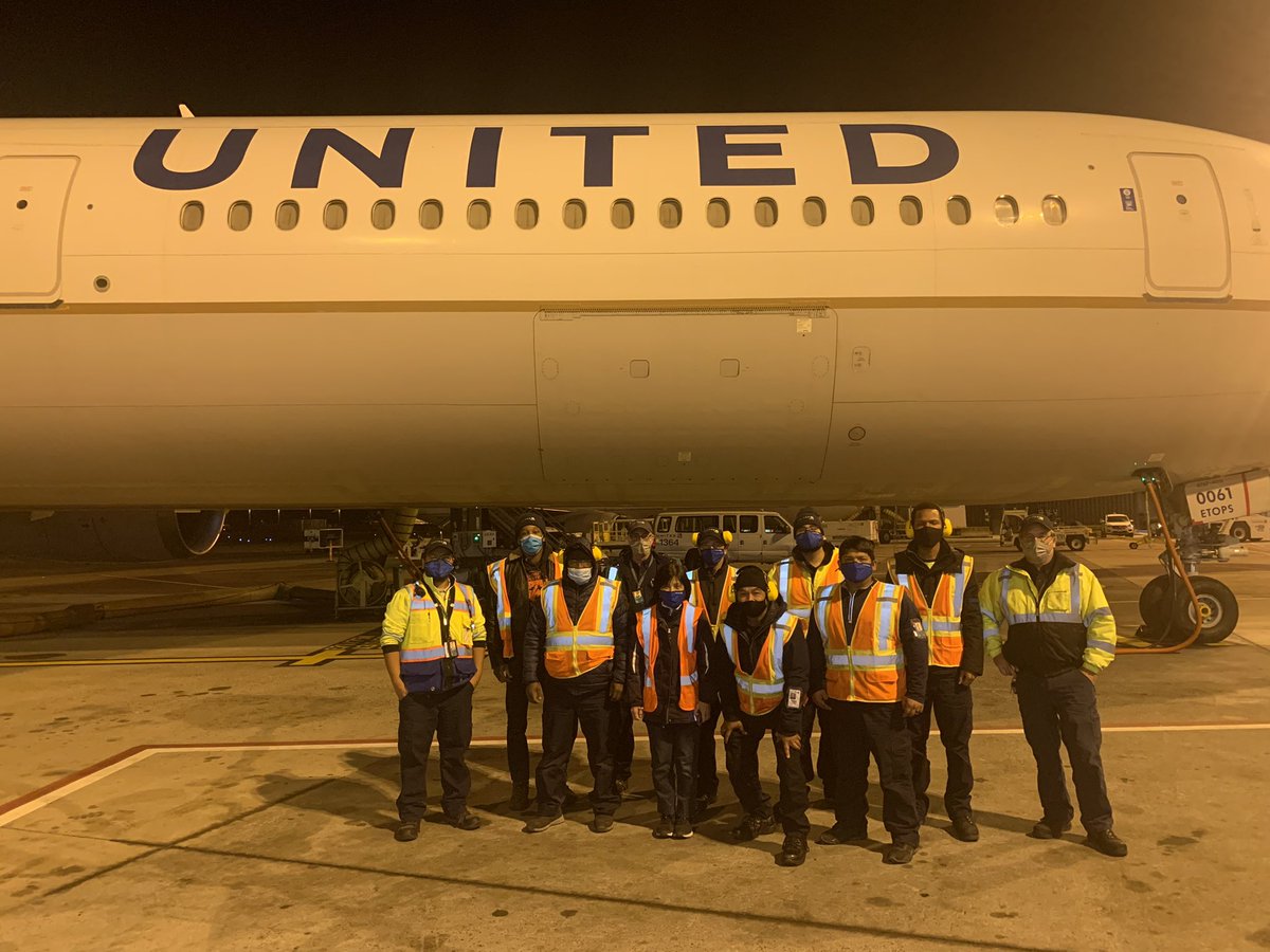 IADCG Class 4 of New hires graduating with honors! #workingsafe #united @weareunited @AOSafetyUAL @EddieLGordonJr1 @deck_68 @MarceloMerlan @charlie_mohl @OpheliaDames