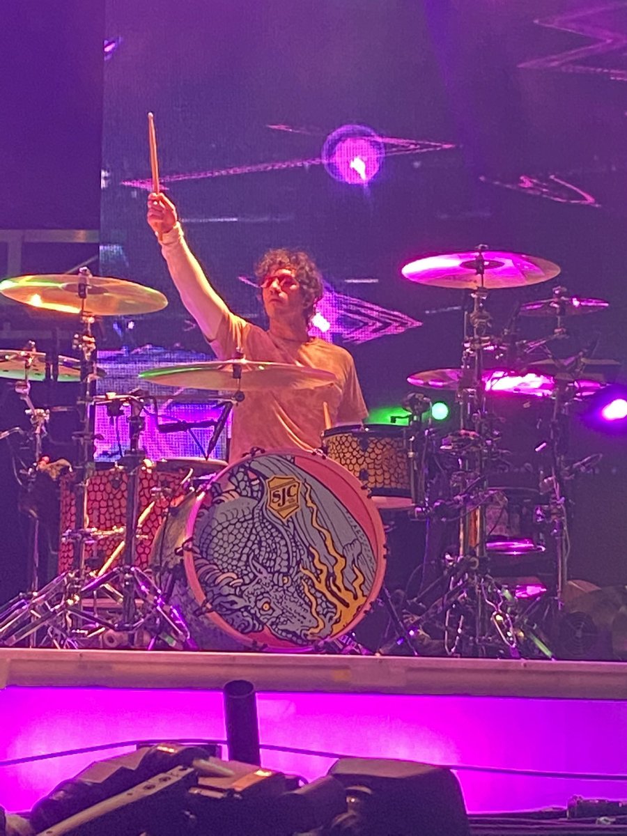 21takeovertour's tweet image. &amp;lt;33