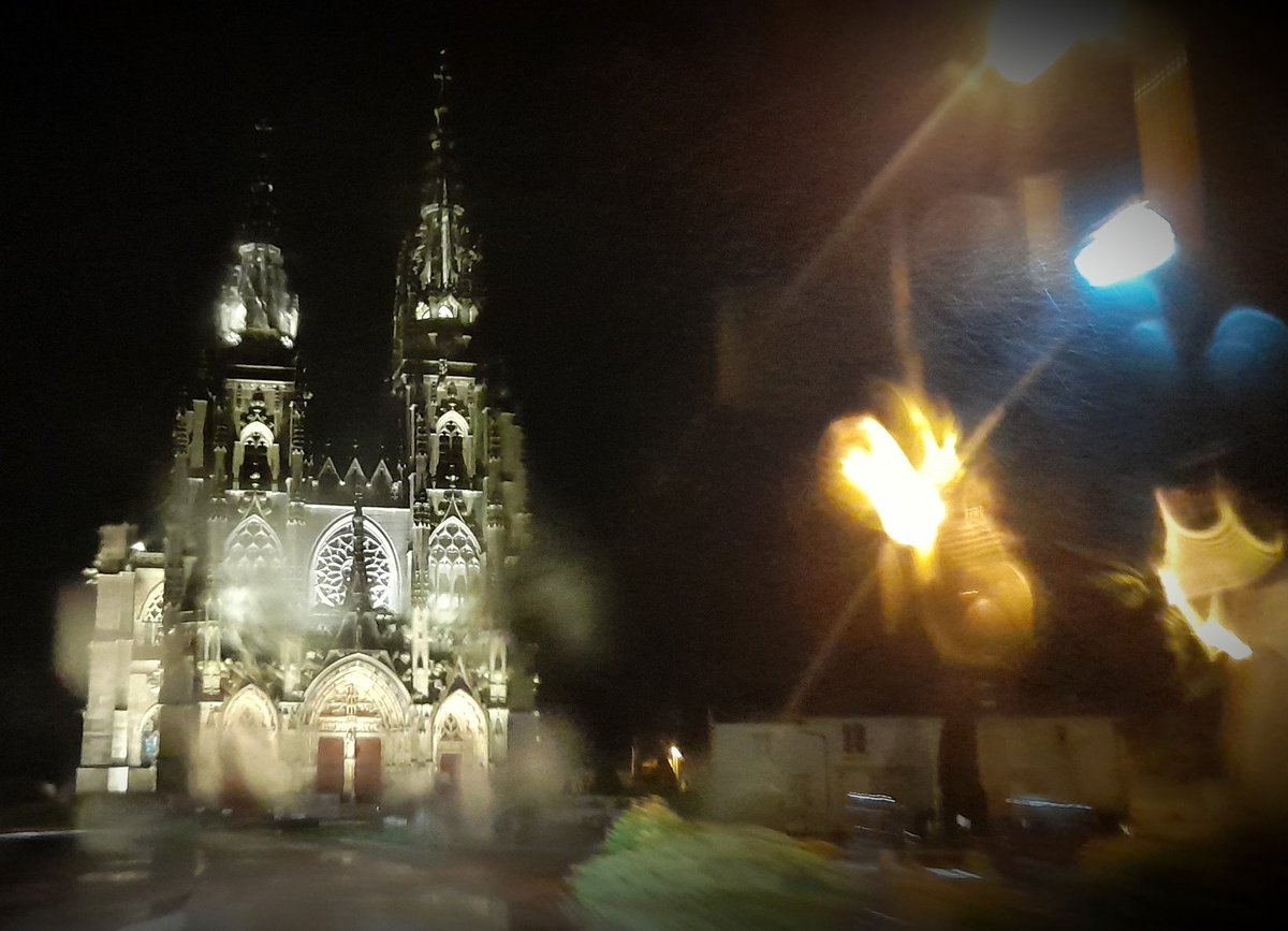 Atelier462's tweet photo. Roadside Cathedrals.
#photography #sundayvibes #roadside #voyage #France #cathedral #rainly https://t.co/kWPB1GgGrV