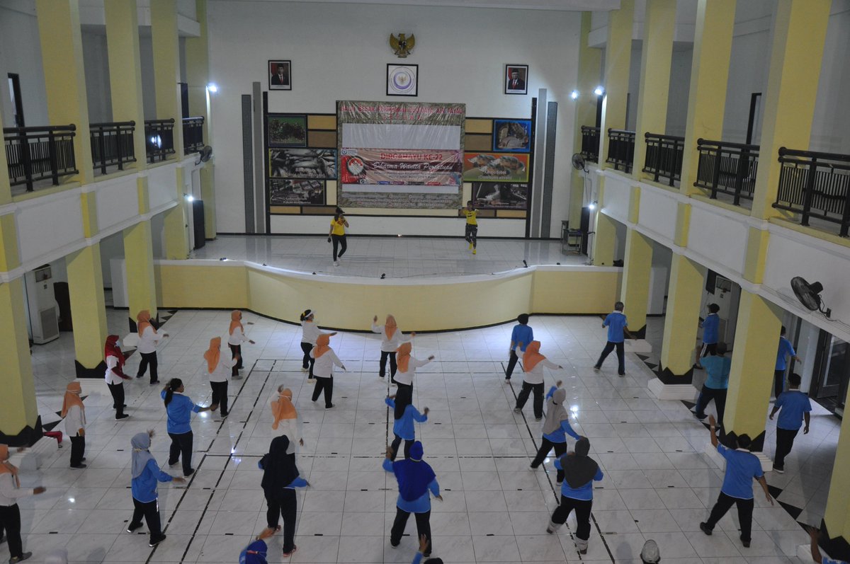 bbpbapjpr's tweet photo. Semarak Dirgahayu HUT Dharma Wanita Persatuan Ke 22 DWP BBPBAP Jepara melaksakan pemotongan tumpeng dan bebagai lomba antar anggota, dgn Tema" Bersama Membangun Ketahanan Perempuan Indonesia Mental Sehat, Bisnis UMKM Pulih"
#HUTDWP #DharmaWanitaPersatuan #SahabatBudidaya https://t.co/EGvS1c4tjt