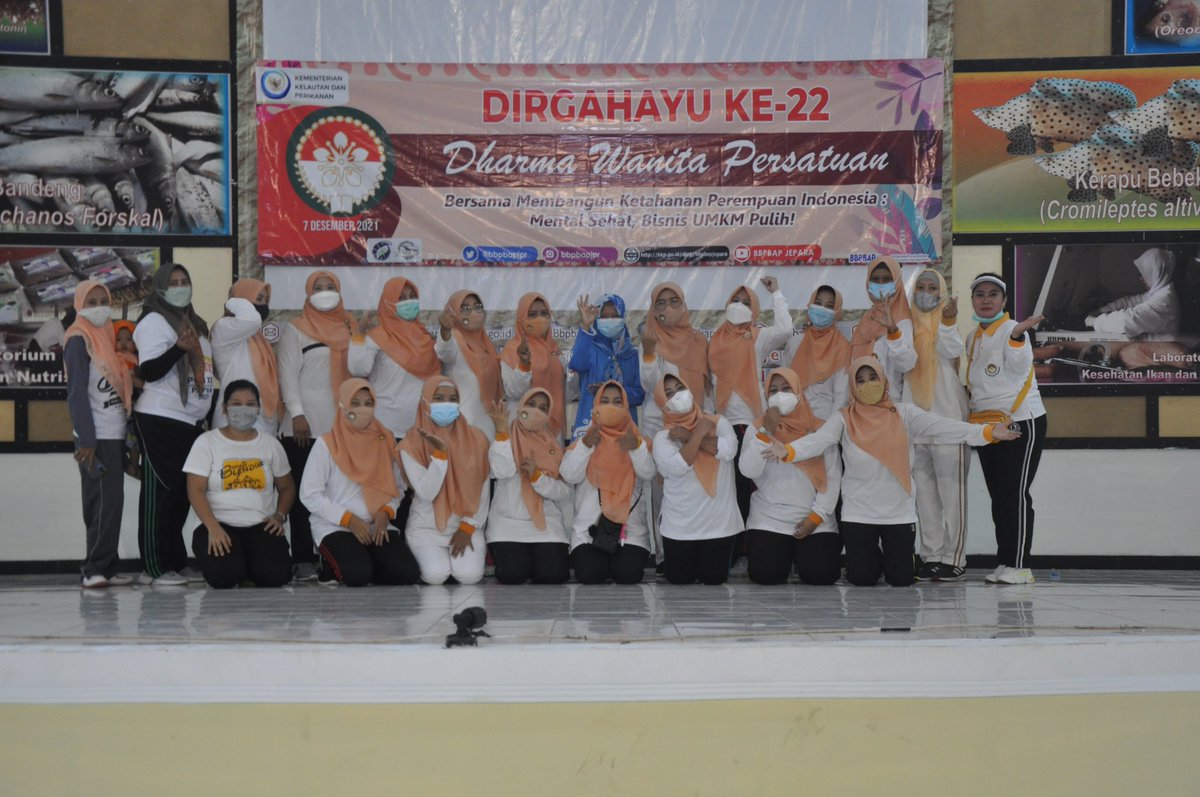 bbpbapjpr's tweet photo. Semarak Dirgahayu HUT Dharma Wanita Persatuan Ke 22 DWP BBPBAP Jepara melaksakan pemotongan tumpeng dan bebagai lomba antar anggota, dgn Tema" Bersama Membangun Ketahanan Perempuan Indonesia Mental Sehat, Bisnis UMKM Pulih"
#HUTDWP #DharmaWanitaPersatuan #SahabatBudidaya https://t.co/EGvS1c4tjt
