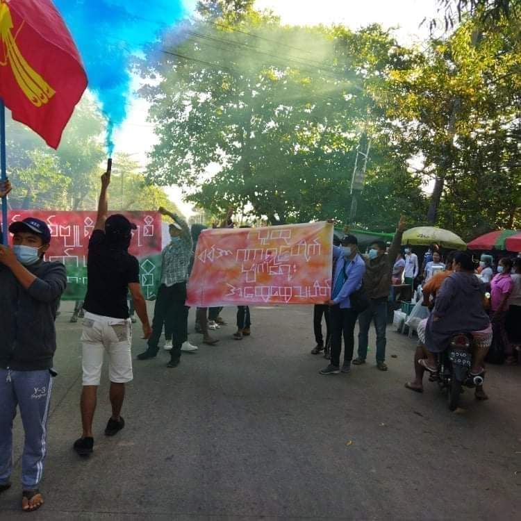 Another anti-coup revolutionary strike in Yangon's by pro-democracy Students' Unions today. 🪧  #Dec5Coup #HelpMyanmarIDPs #WhatsHappeningInMyanmar