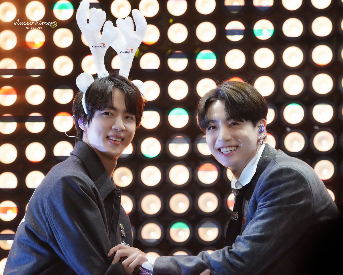 211203 JINGLE BALL LA

#BTS #방탄소년단진 #방탄진 #JIN #진 #석진 #SEOKJIN #김석진