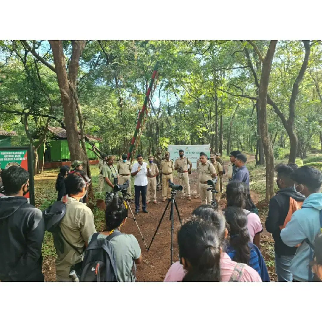 BirdfestivalGoa's tweet photo. Pre-festive bird walks are held at #Mollem and #Cotigao wildlife sanctuaries on the occasion of #5thbirdfestival Goa
Bird walks are garnering good response from diverse groups like students, village Panchayat members, bird watchers @goaforest @goacmo https://t.co/vYAA9h7VKy