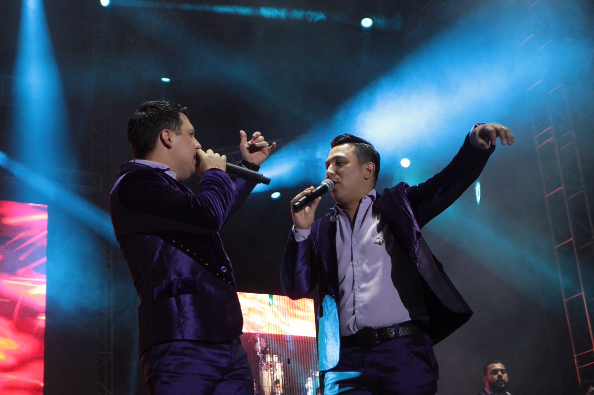 oneshowmx's tweet photo. 🔵🎶🎤🎷MUCHAS GRACIAS A TODOS POR HABER SIDO PARTE DE ESTE ESPECTACULAR SHOW DE  @Arrolladora ‼️🔥🔥🔥

#LaArrolladora #concierto #NuevoEstadioOlímpico de #Querétaro #Queretaro #Qro https://t.co/tkW073YvdF