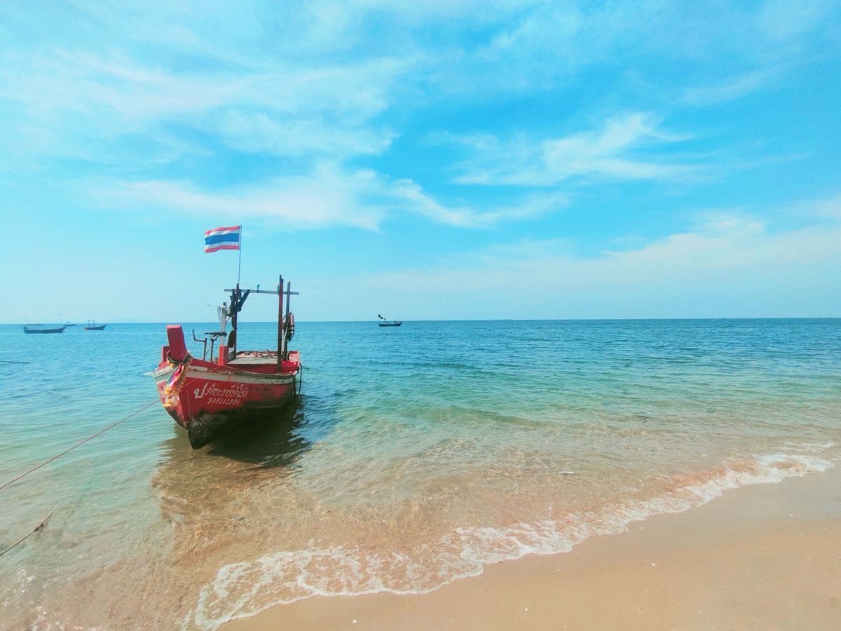 SeasandtreesB's tweet photo. #บางแสน https://t.co/EFbYwgJMMh