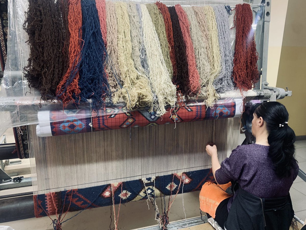 ianaavanesian's tweet photo. #Carpet Armenian heritage that has thousands of years history.
Centuries ago #Armenian Carpet/Rug was a family heirloom which was passed down by generations to generations.
#Ktut #Artsakh https://t.co/xMYH72g60x