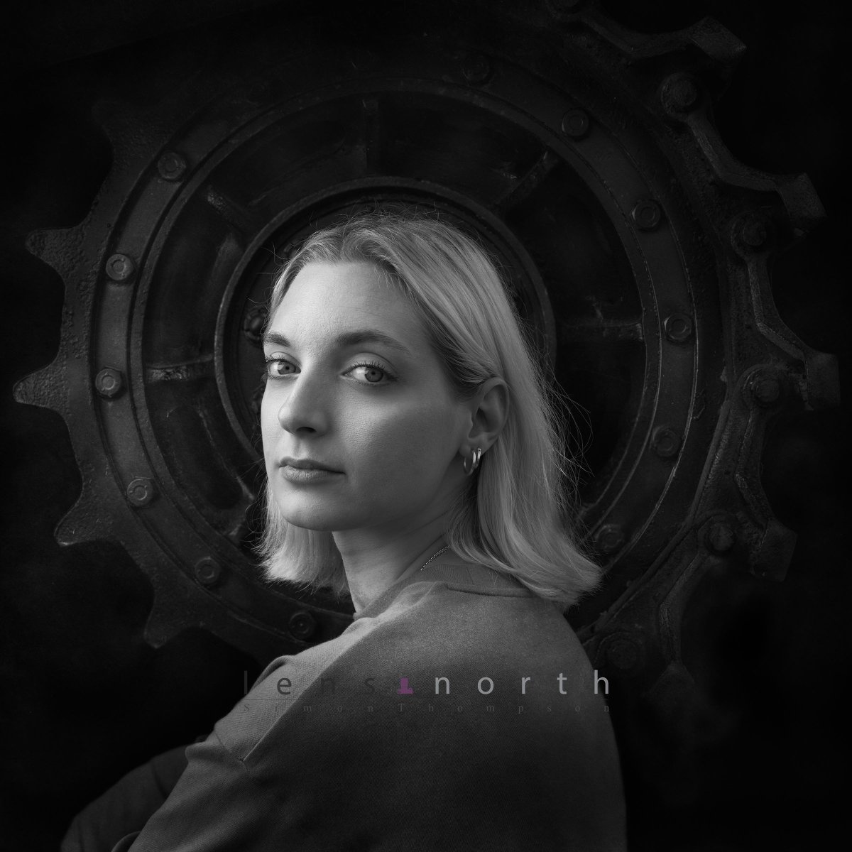 Simon_lensnorth's tweet photo. This image was made some time ago and since I have looked at it a number of times and shaped it a little using PS.
When I first pointed the camera at the subject my attention was held by the picture formed in the viewer. https://t.co/p5KYHegoSa