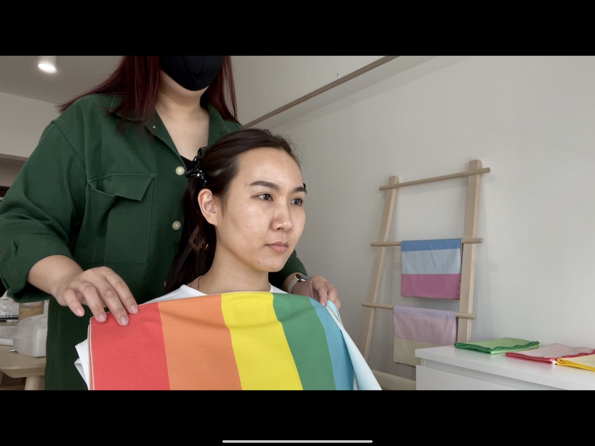 aong_ang_again's tweet photo. เธอเราไปหา Personal colorมากับคุณ @eri_pmpm มา เป็นการหาสีที่ใช้แล้วสวยที่สุดโดยไม่ต้องพยายาม ตอนแรกคิกว่าautumnแน่ๆแต่ผลออกมาคือตะลึง สีที่ชอบใส่สุดดันหมองสุด สีที่ใส่ขึ้นสุดคือสีที่ไม่เคยคิดจะซื้อ อยากให้ทุกไปลองอ่ะ สีที่เรามองแล้วสวย นางแบบใส่สวย อาจจะไม่ได้เหมาะกับเราเสมอไปนะ https://t.co/IQNSOGuAtA
