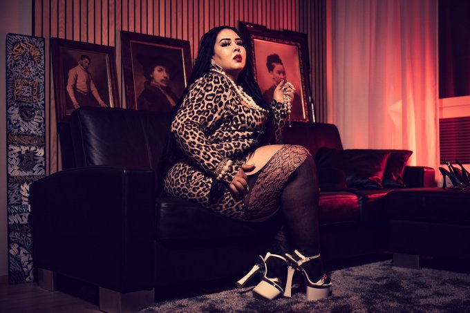 When you look at Me you see all your weaknesses turned into strenght.   I'll take you to a place where<a href="/tag/femdom"class="tags"><span>#femdom</span></a><a href="/tag/findom"class="tags"><span>#findom</span></a><a href="/tag/elitedomme"class="tags"><span>#elitedomme</span></a>