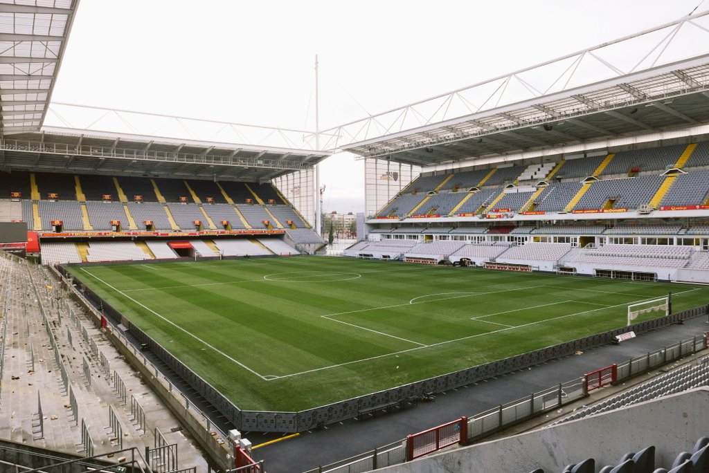 1916 kilomètres tweet media