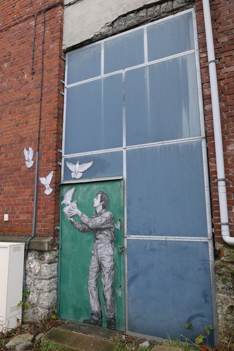 1916 kilomètres tweet media