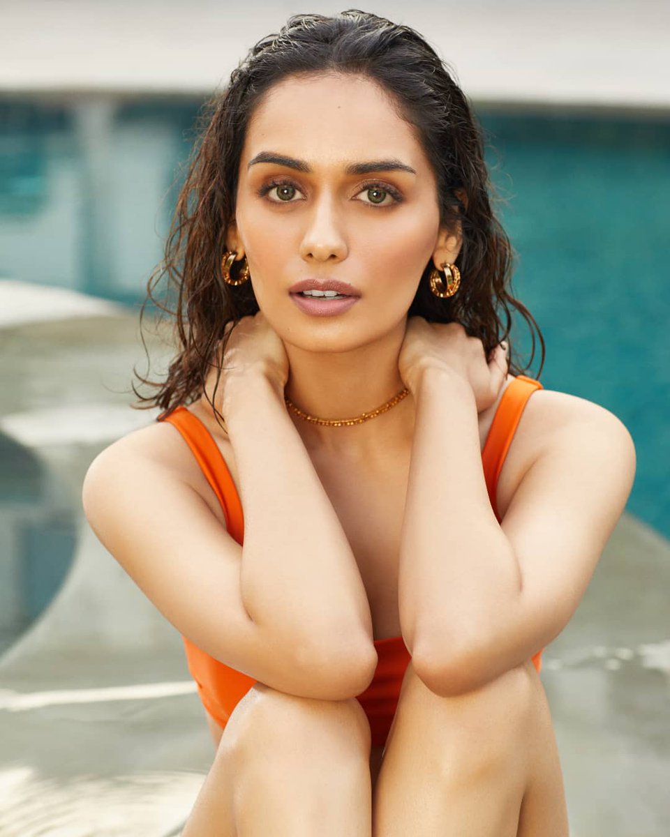 ManushiChhillar's tweet photo. 🧡🧡
@globalspa_mag

By @parineetasethi
Photographer: #TianaKamte
MUA: #TanviChemburkar
Hair: #SuhasMohite
Styling: @SheefaJGilani
Assisted by: #NiyoshiJain #JeevikaBhatia
Location: @naad_wellness

Swimsuit: @ookioh
Jewellery: @_Outhouse https://t.co/zJOZ2h2Uo0