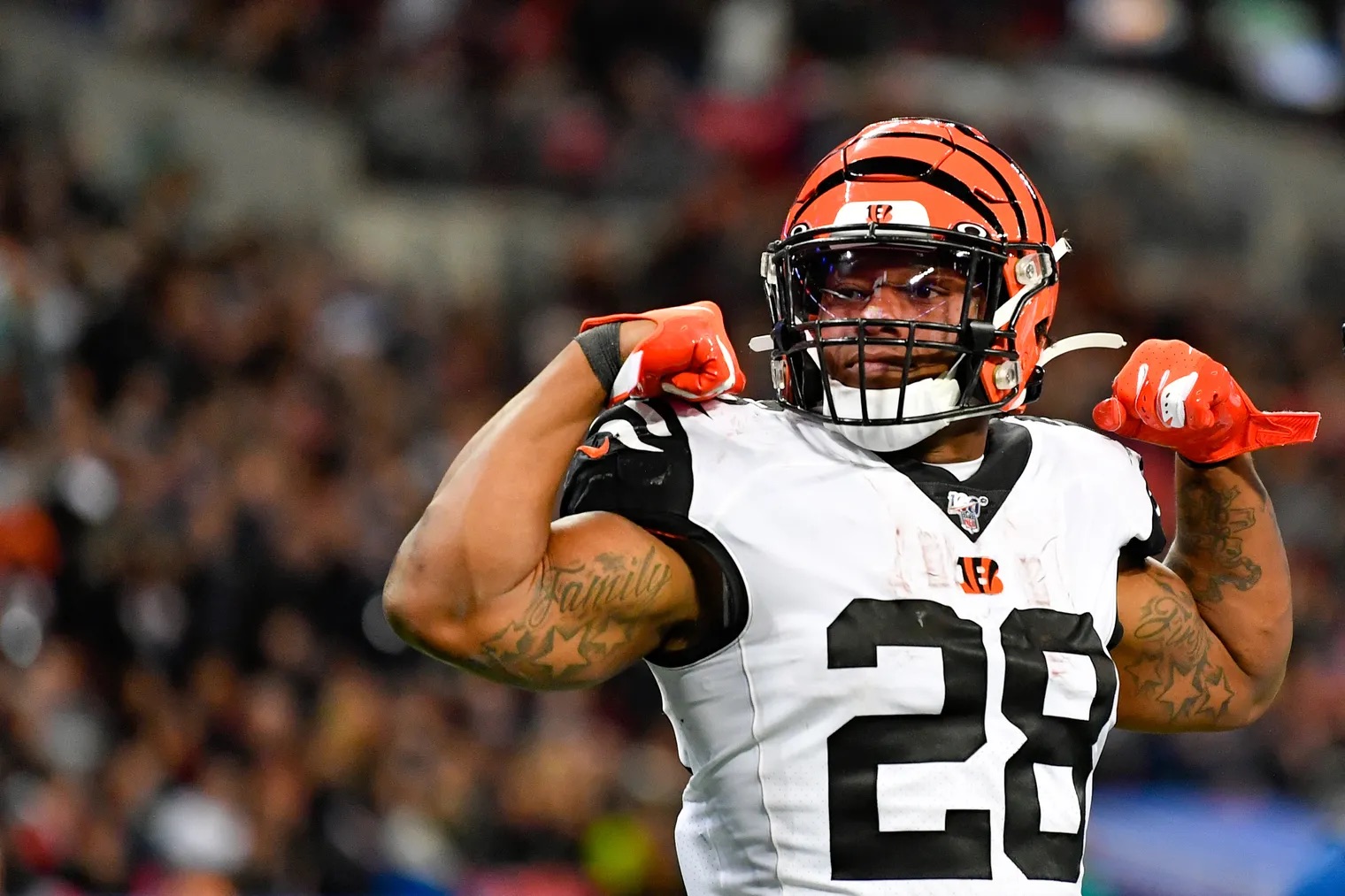 Field Yates on Twitter: "Bengals RB Joe Mixon has scored multiple TD in 4  straight games, the only player in franchise history to do so. He's looking  to become the first NFL