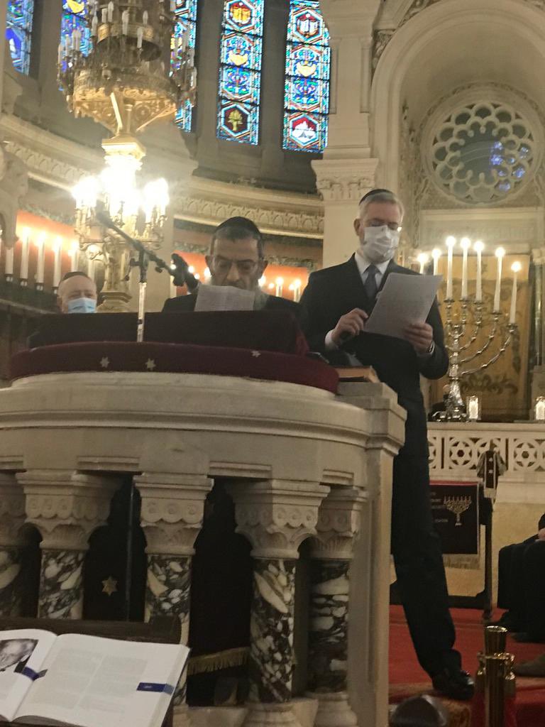 J’ai eu l’honneur de représenter à la Grande Synagogue de Paris la maire de Paris <a href="/Anne_Hidalgo/">Anne Hidalgo</a> pour la cérémonie en mémoire des juifs de Tunisie rafflés déportés et tués par les nazis. Merci <a href="/Michelboujenah/">michel Boujenah</a> et <a href="/steve_suissa/">Steve Suissa</a> d’avoir rappelé la mémoire de V.Young Perez.