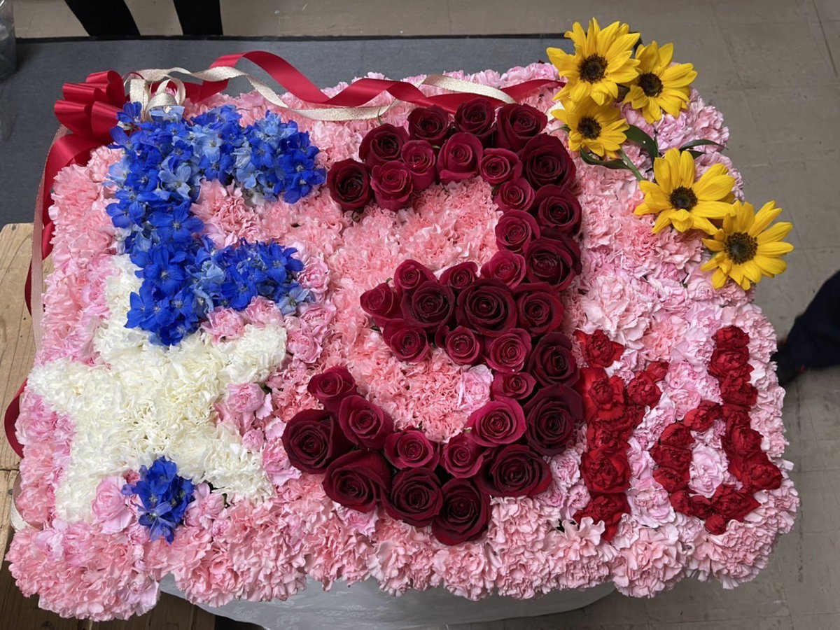 ffssrrho's tweet photo. 3周年おめでとう！

デビュー前からずっとずっと追ってきて３周年。長いようで短かったな…。
沢山沢山辛いことも悲しいこともあったけど９人がいたからこそ乗り越えてこれた。本当にありがとう!

これからもずっと追いかけ続けます。
改めて３周年おめでとう。
ファンタを好きになれて良かった。 https://t.co/2QrEhN9FTo
