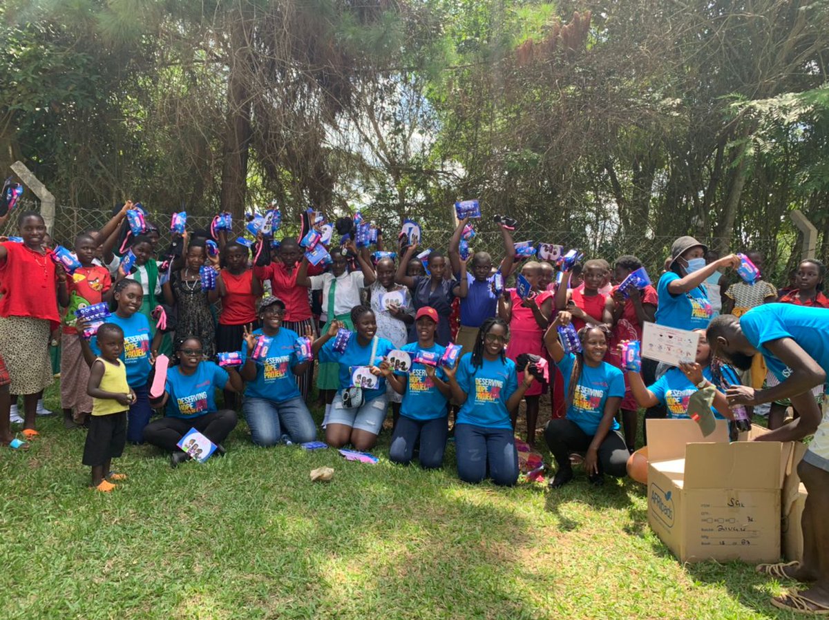 Destadia's tweet photo. Menstrual hygiene  was one of the major focus areas for this project. The club was able to donate over 100 packets to the girls and women in this community all courtesy of @AFRIpads . https://t.co/xHrbOg5gVS