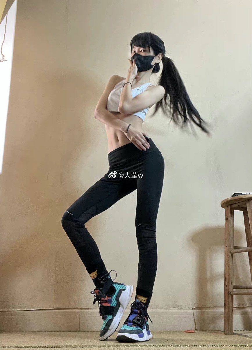 朋友们，我是本人不是转载，我推特只有这个号，不怎么用推特而已哈哈哈。。#jojo