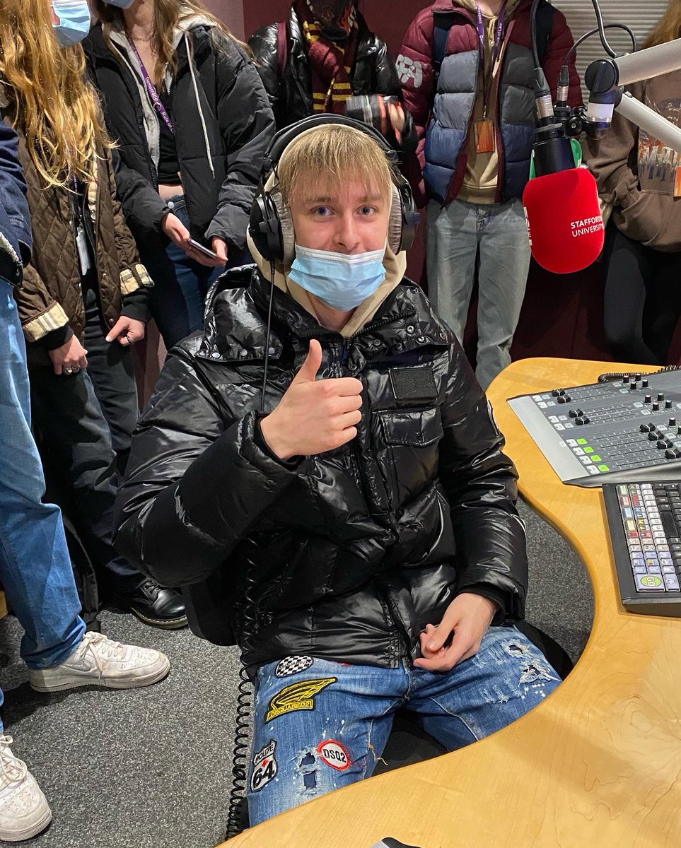 ftvrstaffsuni's tweet photo. Great to meet #students from @NSCGNewcastle hope you enjoyed your visit to @StaffsUni #film #tv #radio #podcasting https://t.co/8EKVPa9tEW