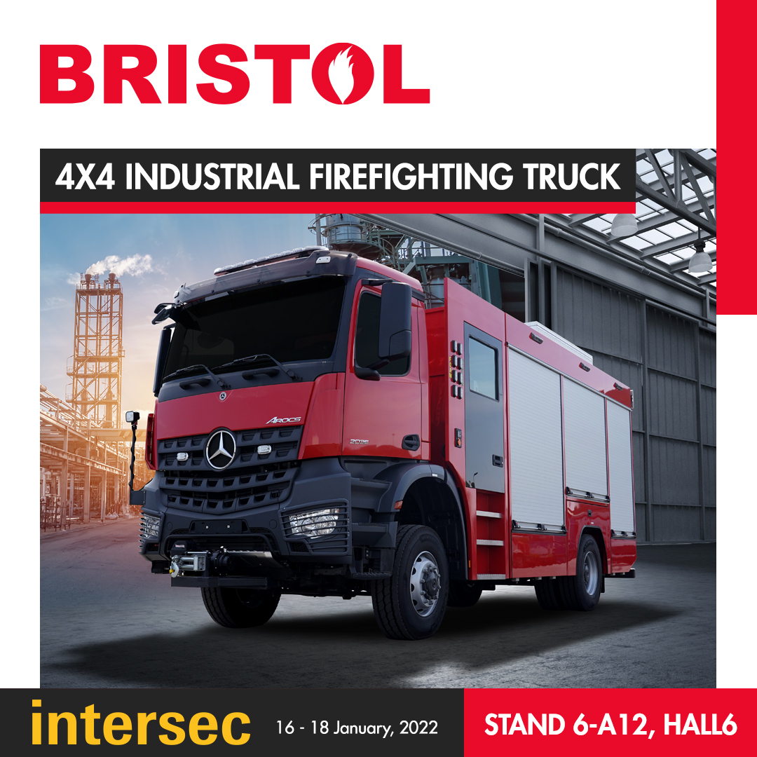 BristolFireEng's tweet photo. The 4x4 Industrial Firefighting Truck, designed and built to combat extreme fire conditions.

#BritolVMD #vehicles #manufacturing #industrial #safety #firefighting #firetruck #intersec #intersecexpo #intersec2022 #Dubai #UAE #MiddleEast https://t.co/hv58oMJ4d5