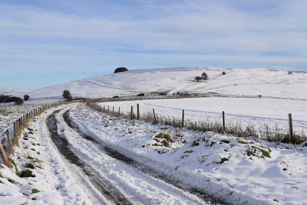 Barbury Castle and the Ridgeway in the snow

#barburycastle #barbury #wiltshiredowns #wiltshire #wiltshirewalks #wiltshirephotographer #wiltshirecountryside 
 #marlboroughdowns #countrysidewalks #countryside #countrysidephotography #countrylife #hikingadventures #snow