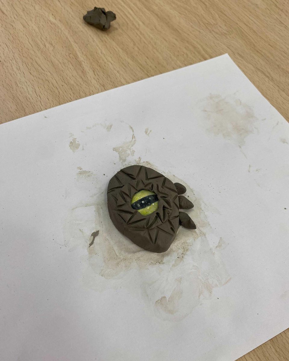 Y5R creating their Dragon Eyes to round off our topic on How to Train Your Dragon and Vikings! We can’t wait to paint our creations when they dry! 
#VHPS #vhpsthelittlethings #smallschoolbigheart #wearevhps