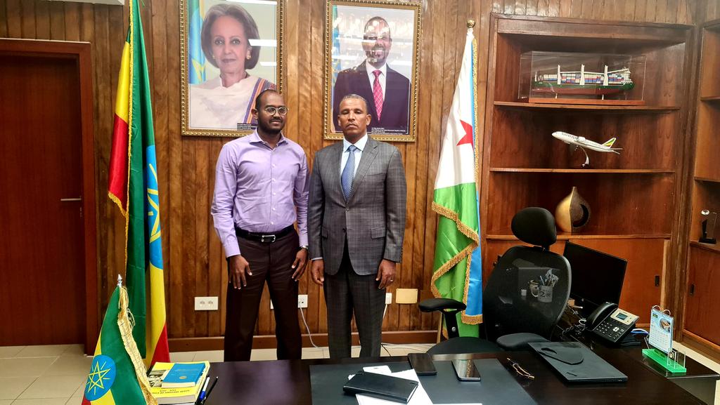 BHBadoul's tweet photo. It is a great pleasure to have exchanged with His Excellency Mr. Berhanu Tsegaye Abera about the support to the brotherly Ethio people and more particularly to the afars who have paid a heavy price to save the Ethiopian nation.We are all ethiopian's @EthioInDjibouti @PMEthiopia https://t.co/IOCwRpj0Yr