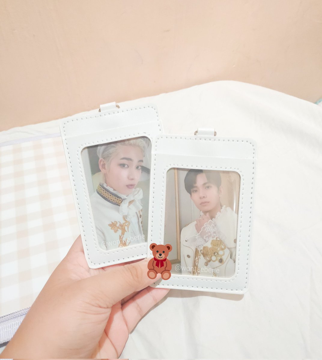 wontaeberie's tweet photo. — ☻︎ #beriemails 

Pc holder budol by @Jaymin69_ sulit saur much 17 pesos 💥😋 buti nalang inantay ko 'yung color white mag restock bagay kay ddeonu HAHAHAHAHS https://t.co/Bo0bRP4356