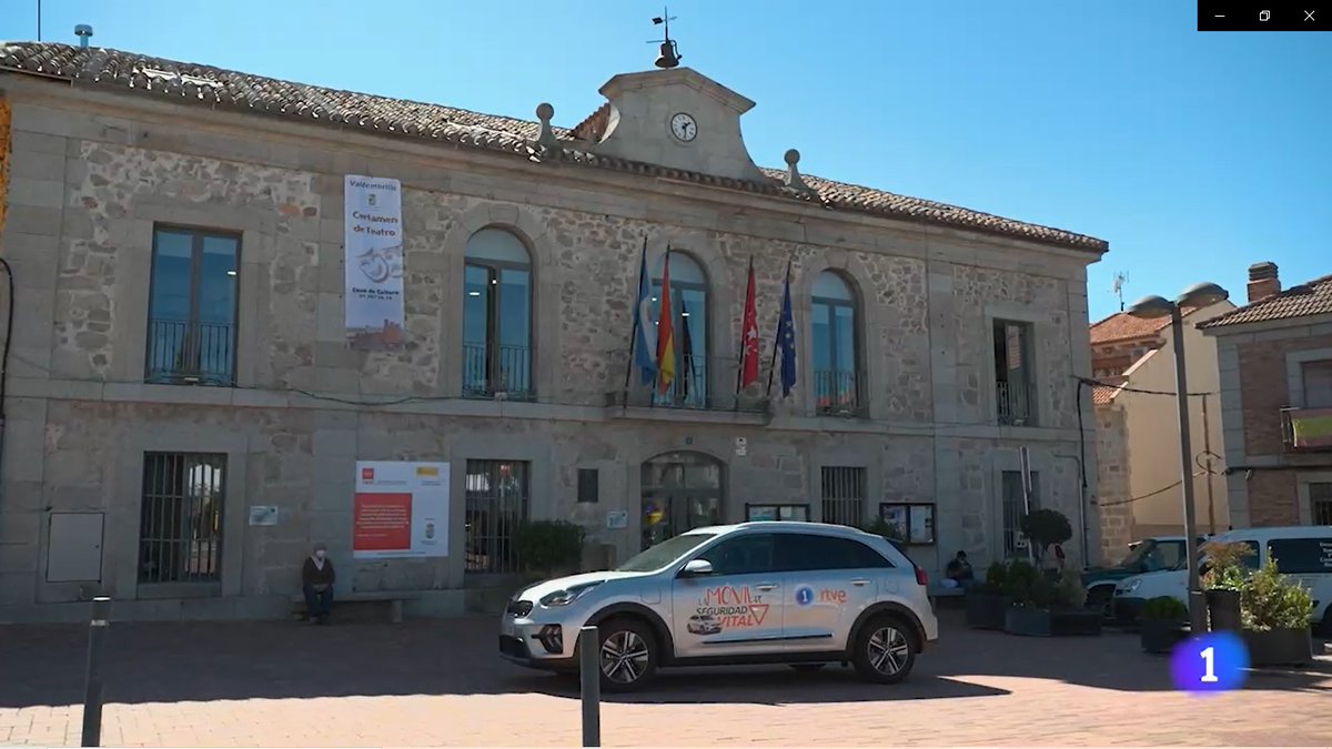 seguridad_vital's tweet photo. Hoy #lamóvil de @seguridad_vital llega hasta el municipio madrileño de Valdemorillo (@ValdemorilloAyt). Atent@s porque aquí los autobuses urbanos están interconectados gracias a un novedoso sistema tecnológico para circular por el centro urbano. 
@MacadeCabo @seguridad_vital https://t.co/GRVwqZw05q